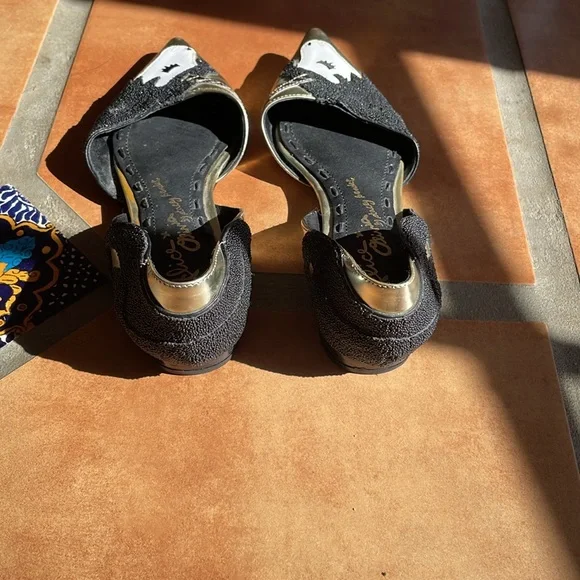 Last Chance! RARE! Alice & Olivia Unicorn Flats - Picture 2 of 4